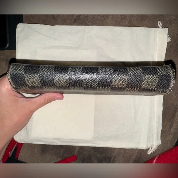 Louis Vuitton Damier Ebene Sarah Wallet pre loved condition - Picture 7 of 12